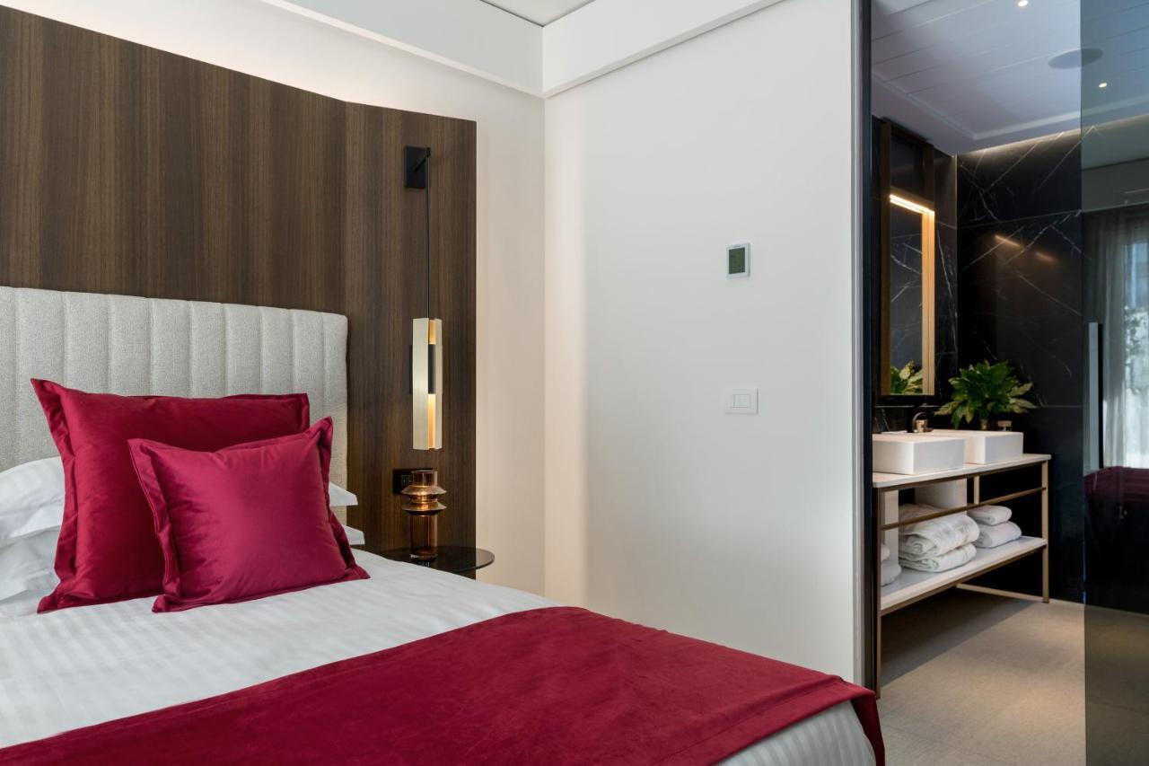 We Me Suite Hotel リッチョーネ エクステリア 写真