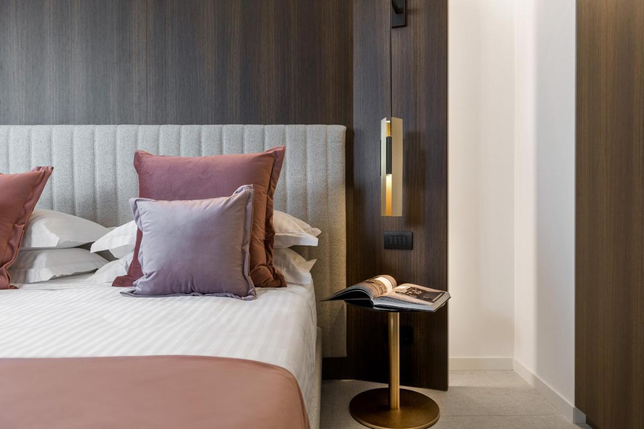 We Me Suite Hotel リッチョーネ エクステリア 写真