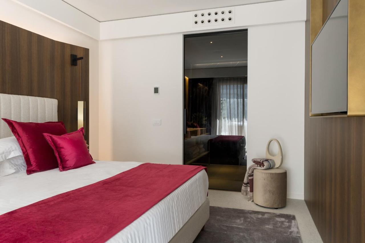 We Me Suite Hotel リッチョーネ エクステリア 写真
